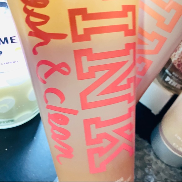 VS PINK 3-n-1 FRESH & CLEAN Body Scrub Wash Bundle NWT - Picture 9 of 11